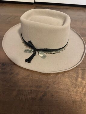 Rustler 7 1/8 Beige Women's Felt Wide Brim Hat with Ribbon Trim